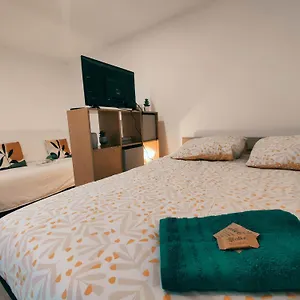 Cosy Avec Clim Et Terrasse Ideal Couple Apartamento