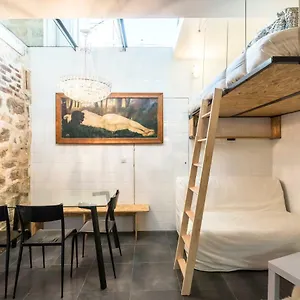Attractive 25 M2 In A District , Paris France